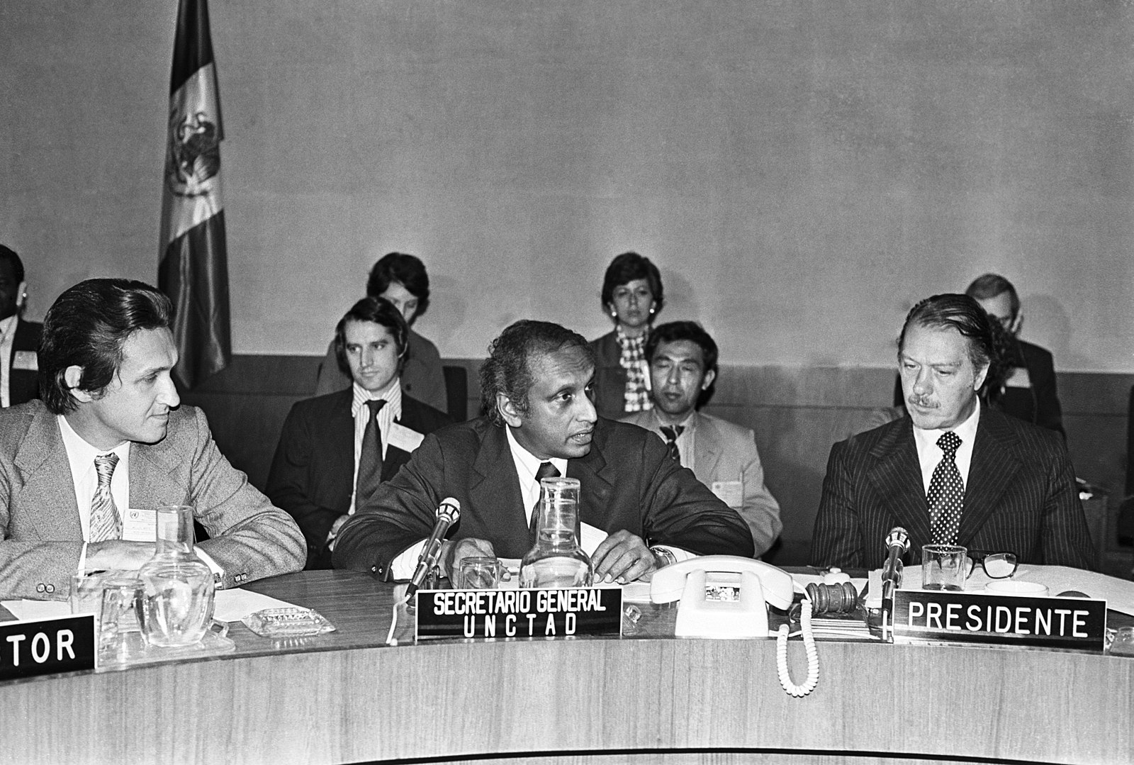 https://commons.wikimedia.org/wiki/File:UNCTAD_III,_Santiago_%281972%29.jpg