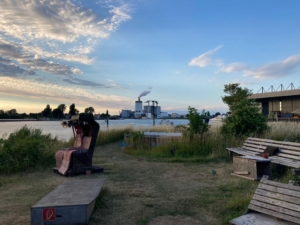 Eine schöne Aussicht auf den Hemelinger Hafen und das Weserwehr