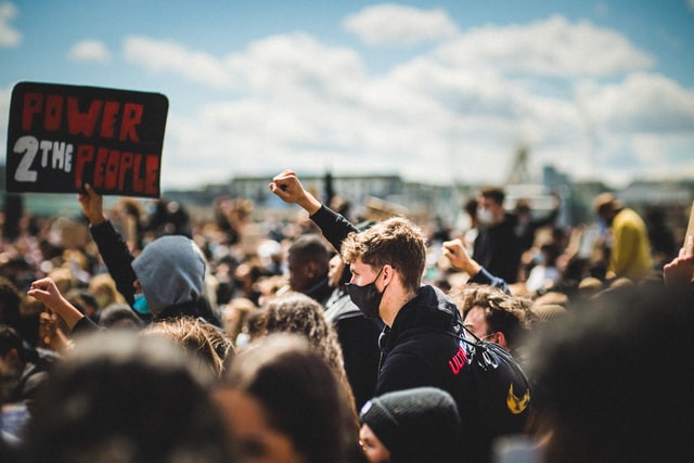 Meinungsfreiheit im Internet und auf sozialen Netzwerken: Im Zweifel immer für die Meinungsfreiheit